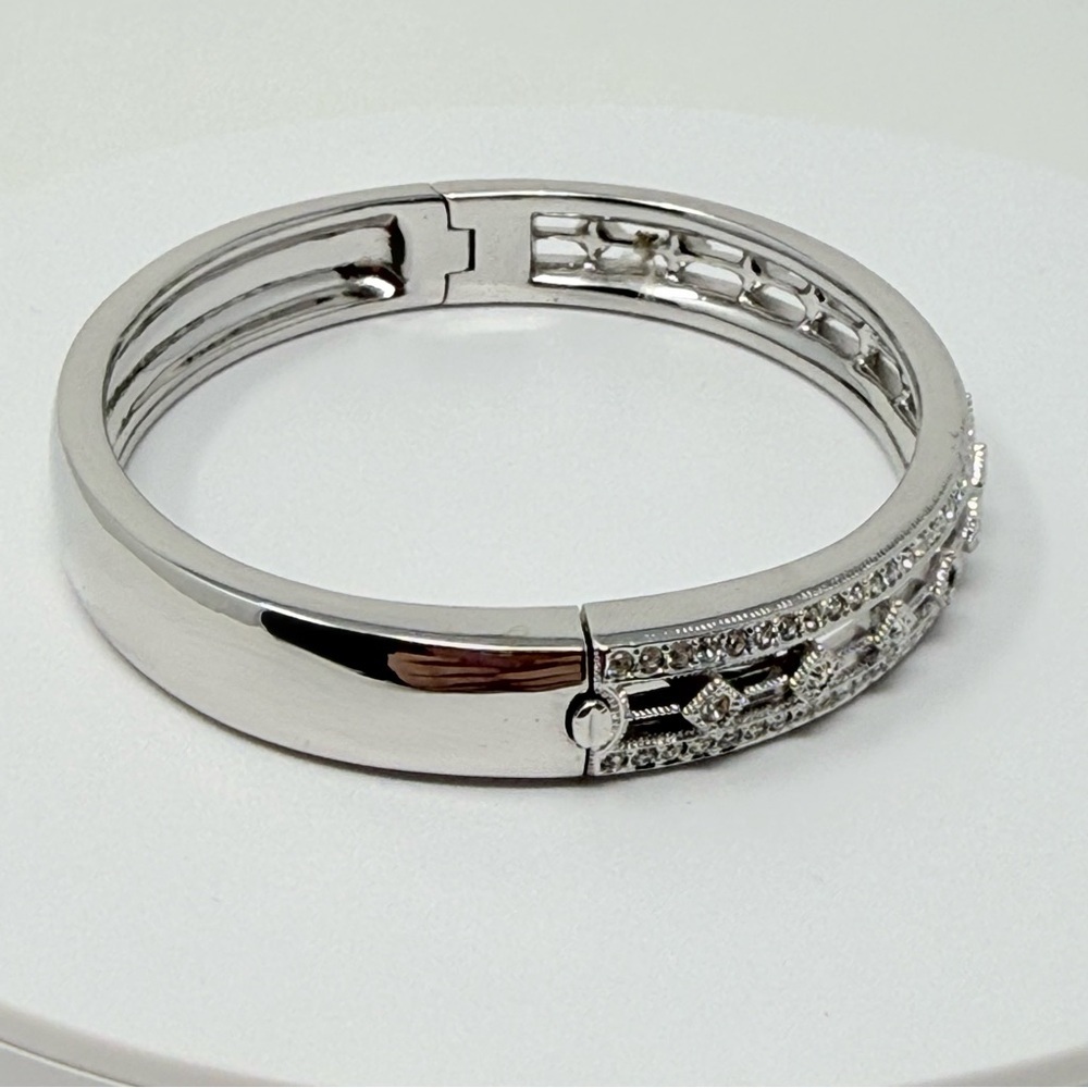 Nadri Silver Tone Crystal Hinged Bangle Bracelet Art Deco Openwork Pavé - Picture 6 of 16
